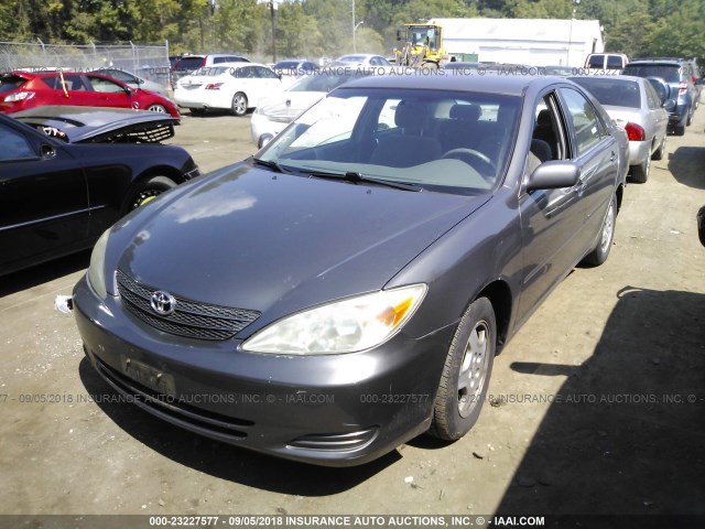 4T1BF32KX24518048 - 2002 TOYOTA CAMRY LE/XLE/SE Сұр фото 2