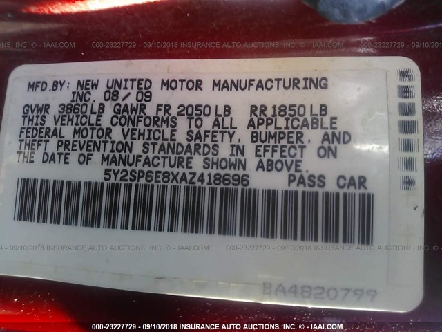 5Y2SP6E8XAZ418696 - 2010 PONTIAC VIBE RED photo 9