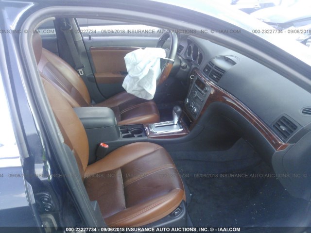 1G8ZS57N27F302584 - 2007 SATURN AURA XE BLUE photo 5