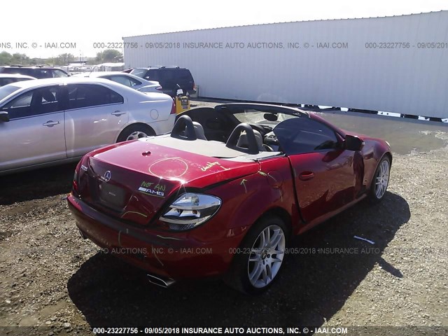 WDBWK54F19F189945 - 2009 MERCEDES-BENZ SLK 300 RED photo 4