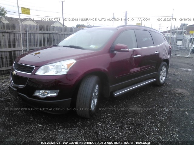 1GNLRFED7AS141436 - 2010 CHEVROLET TRAVERSE LT RED photo 2