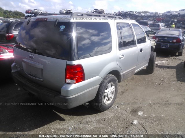 1FMPU15566LA58789 - 2006 FORD EXPEDITION XLT GRAY photo 4