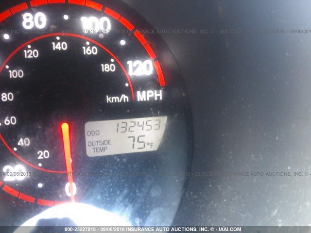 5Y2SL658X7Z415530 - 2007 PONTIAC VIBE ნაცრისფერი ფოტო 7