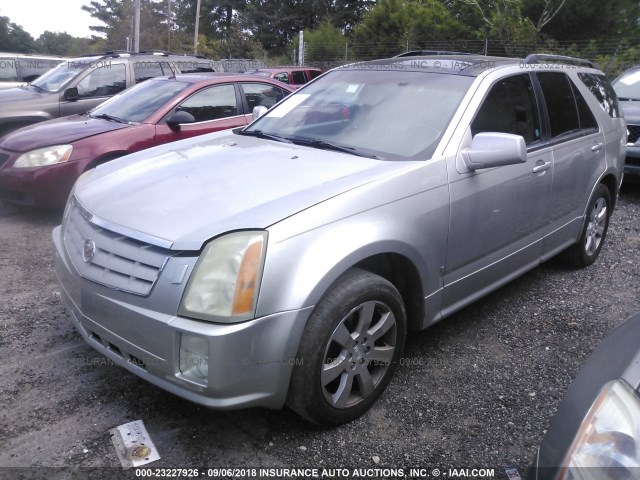 1GYEE63A760185617 - 2006 CADILLAC SRX SILVER photo 2