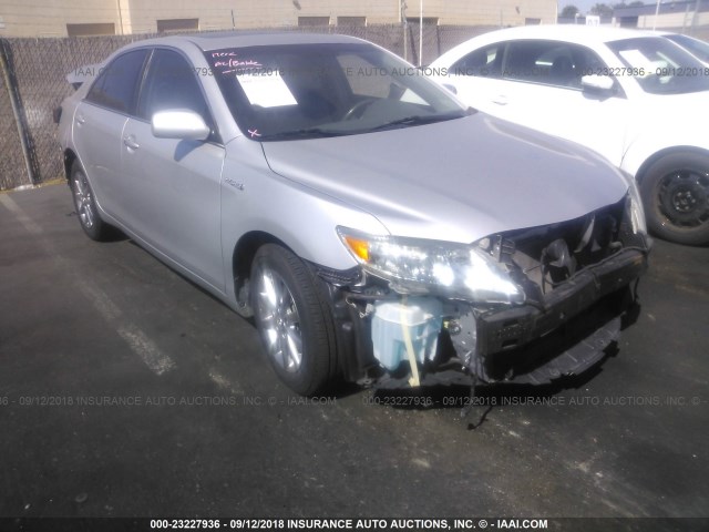 4T1BB3EK6BU142875 - 2011 TOYOTA CAMRY HYBRID SILVER photo 1