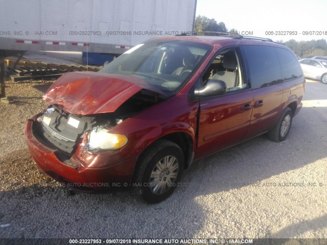 2A4GP44R06R742238 - 2006 CHRYSLER TOWN & COUNTRY LX RED photo 2
