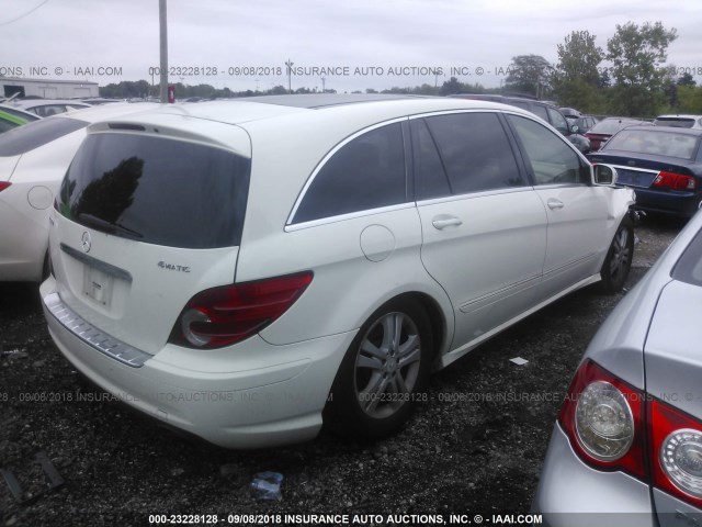 4JGCB65E89A090077 - 2009 MERCEDES-BENZ R 350 4MATIC WHITE photo 4