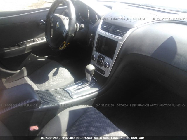 1G1ZC5E12BF153663 - 2011 CHEVROLET MALIBU 1LT ლურჯი ფოტო 5
