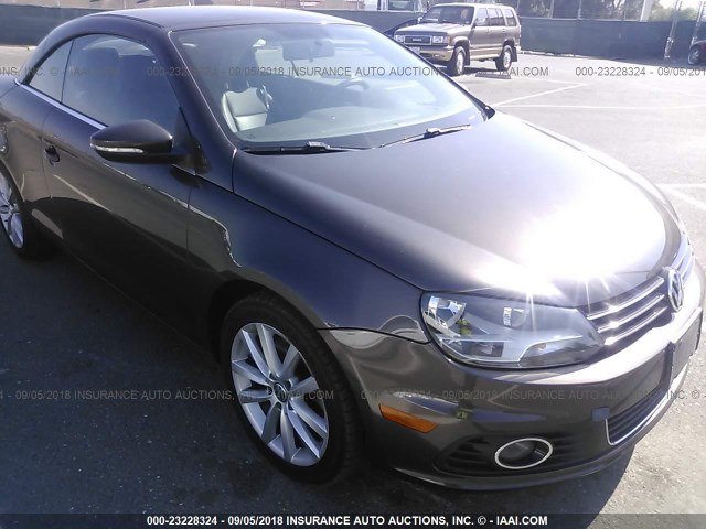 WVWBW8AH5DV004015 - 2013 VOLKSWAGEN EOS KOMFORT/SPORT 棕色 照片 6