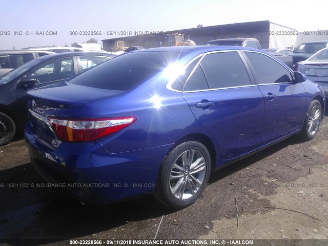 4T1BF1FK8FU918033 - 2015 TOYOTA CAMRY LE/XLE/SE/XSE 紫色 照片 4