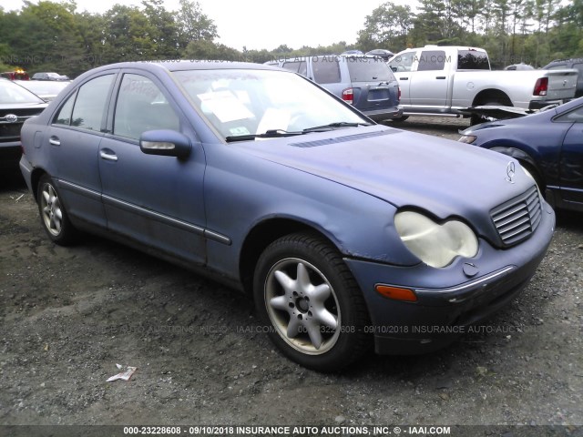 WDBRF61J92F153006 - 2002 MERCEDES-BENZ C 240 BLUE photo 1