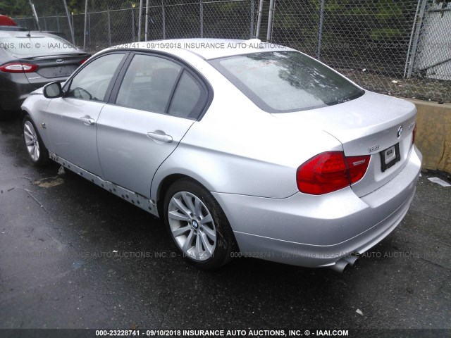 WBAPK5C59BA995594 - 2011 BMW 328 XI SULEV GRAY photo 3