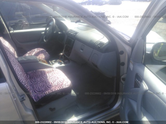 4JGAB72E3YA146023 - 2000 MERCEDES-BENZ ML 430 银色 照片 5