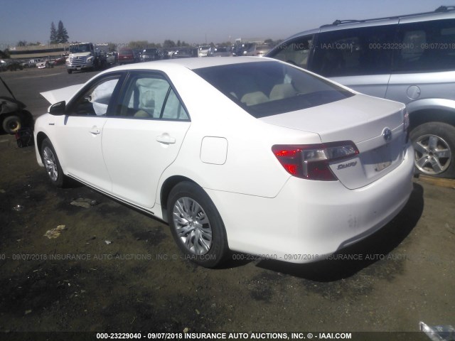 4T1BD1FK2DU080794 - 2013 TOYOTA CAMRY HYBRID/LE/XLE 白色 照片 3
