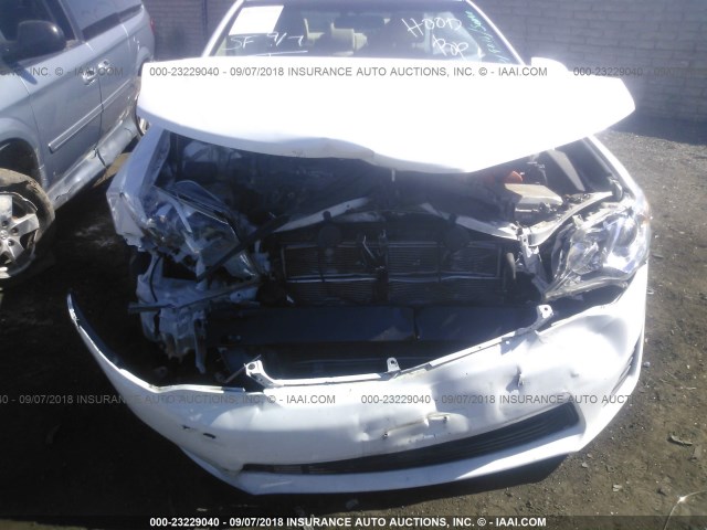 4T1BD1FK2DU080794 - 2013 TOYOTA CAMRY HYBRID/LE/XLE 白色 照片 6