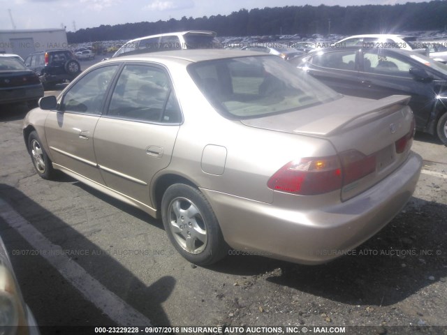 1HGCG5653YA074075 - 2000 HONDA ACCORD EX GOLD photo 3