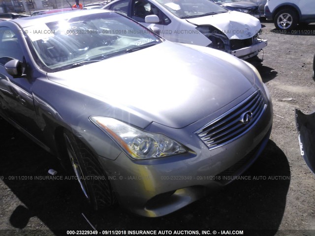 JNKCV64E68M111789 - 2008 INFINITI G37 JOURNEY/SPORT SILVER photo 1