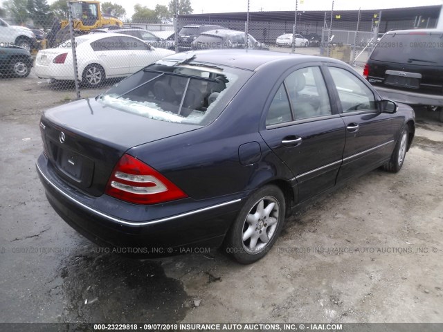 WDBRF61J14F550339 - 2004 MERCEDES-BENZ C 240 BLUE photo 4