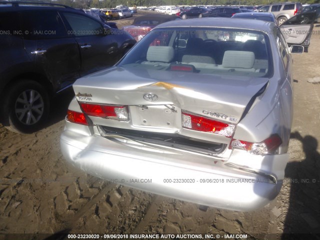 4T1BG22K91U027833 - 2001 TOYOTA CAMRY CE/LE/XLE 银色 照片 6