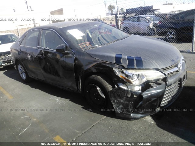 4T4BF1FK0FR447453 - 2015 TOYOTA CAMRY LE/XLE/SE/XSE 蓝色 照片 1