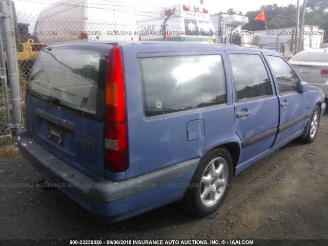 YV1LW5543V2318690 - 1997 VOLVO 850 BLUE photo 4