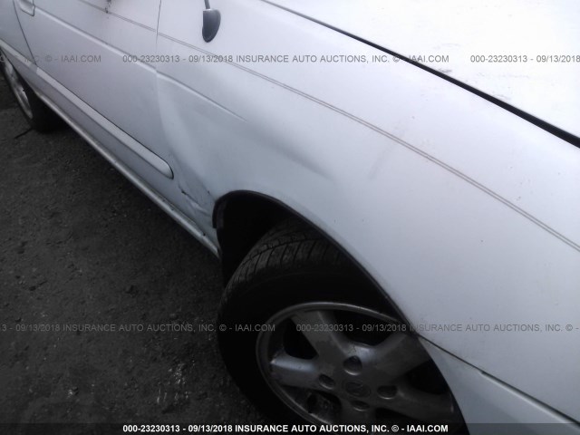 3N1AB51A34L739829 - 2004 NISSAN SENTRA 2.5S WHITE photo 6