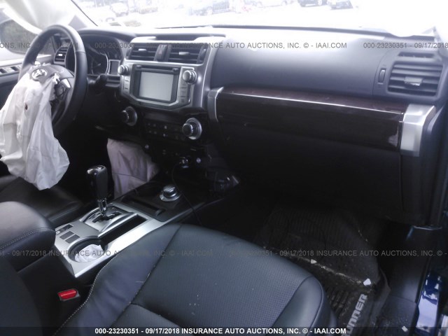 JTEBU5JR8J5490663 - 2018 TOYOTA 4RUNNER SR5 PREM/LTDL/TRAIL/TRD BLUE photo 5