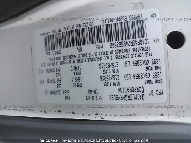 1D4GP45R74B562502 - 2004 DODGE CARAVAN SXT WHITE photo 9