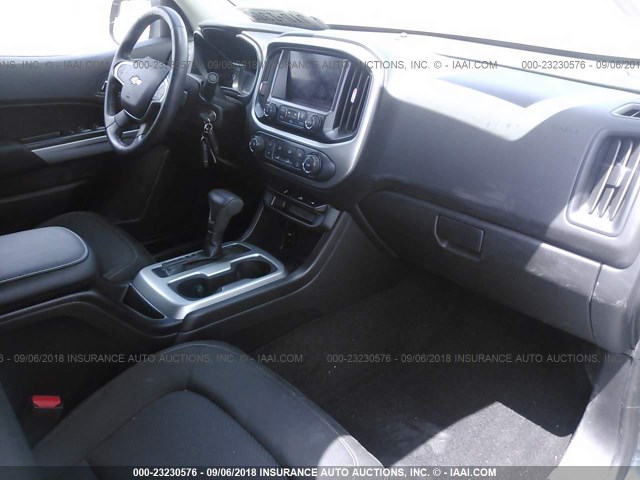 1GCGSCENXH1242024 - 2017 CHEVROLET COLORADO LT GRAY photo 5