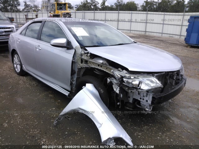 4T4BF1FK9ER410271 - 2014 TOYOTA CAMRY L/SE/LE/XLE 银色 照片 1