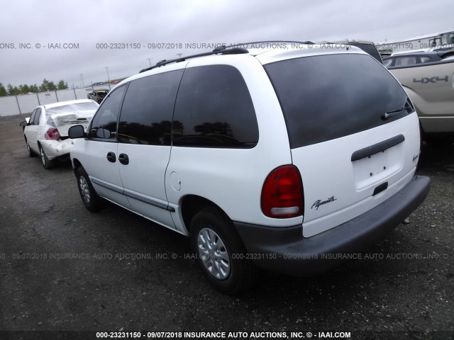 2P4FP2535VR417384 - 1997 PLYMOUTH VOYAGER WHITE photo 3
