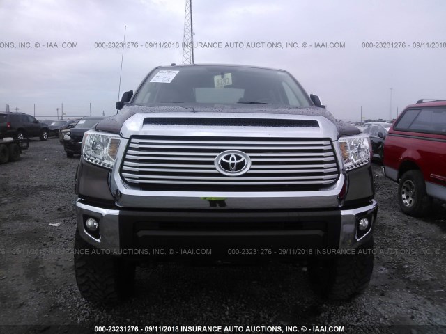 5TFHW5F15GX564310 - 2016 TOYOTA TUNDRA CREWMAX LIMITED BROWN photo 6