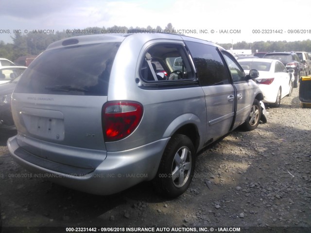 2D4GP44L85R557227 - 2005 DODGE GRAND CARAVAN SXT SILVER photo 4