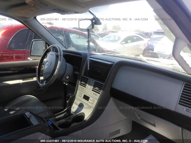 5LMEU88HX4ZJ15721 - 2004 LINCOLN AVIATOR SILVER photo 5