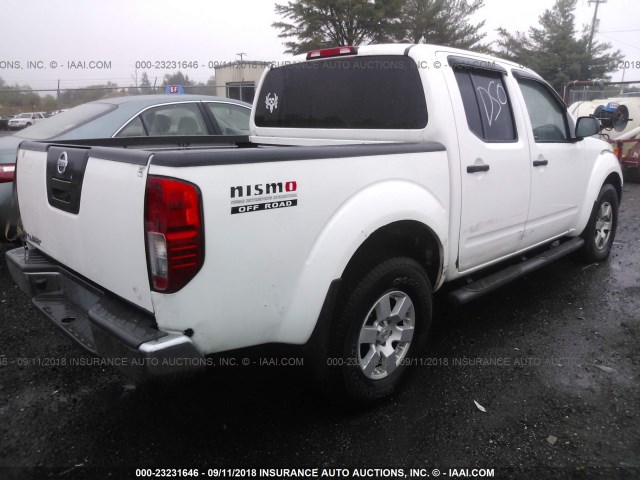 1N6AD07WX5C427255 - 2005 NISSAN FRONTIER CREW CAB LE/SE/OFF ROAD WHITE photo 4