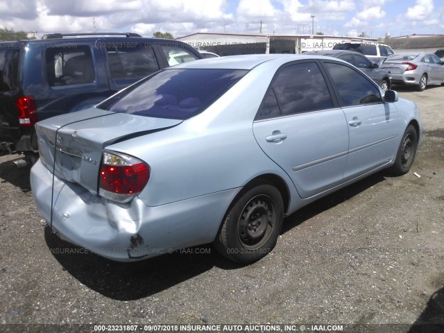 4T1BE32K95U519540 - 2005 TOYOTA CAMRY LE/XLE/SE 浅蓝色 照片 4