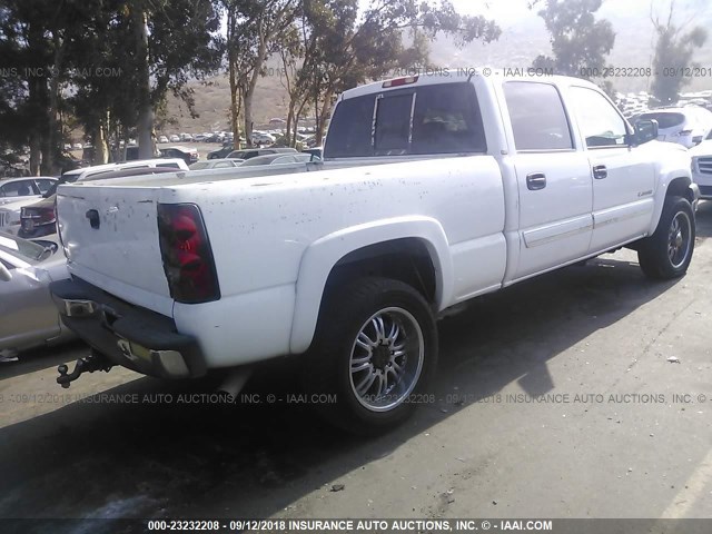 1GCHC23U35F844591 - 2005 CHEVROLET SILVERADO C2500 HEAVY DUTY WHITE photo 4