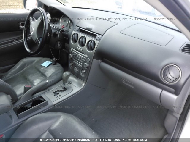 1YVFP84C445N61135 - 2004 MAZDA 6 I SILVER photo 5