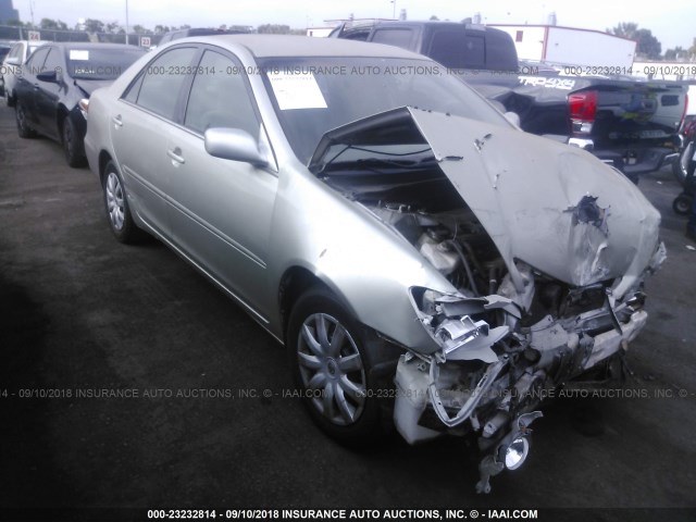4T1BE32K75U065160 - 2005 TOYOTA CAMRY LE/XLE/SE Gümüş foto 1