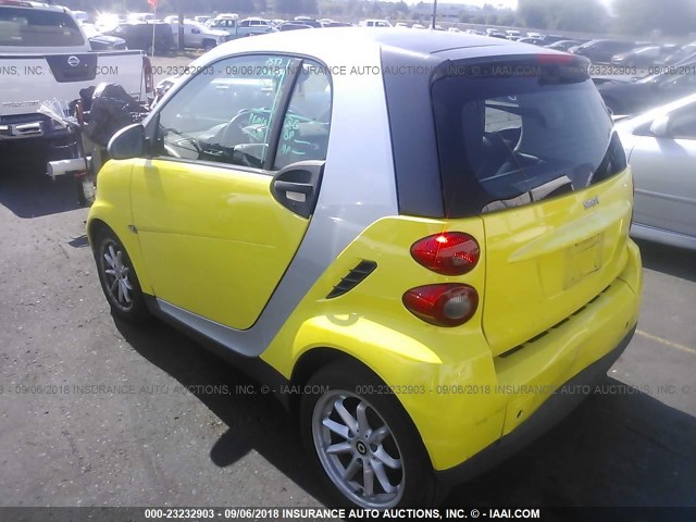WMEEJ31XX8K063768 - 2008 SMART FORTWO PURE/PASSION YELLOW photo 3