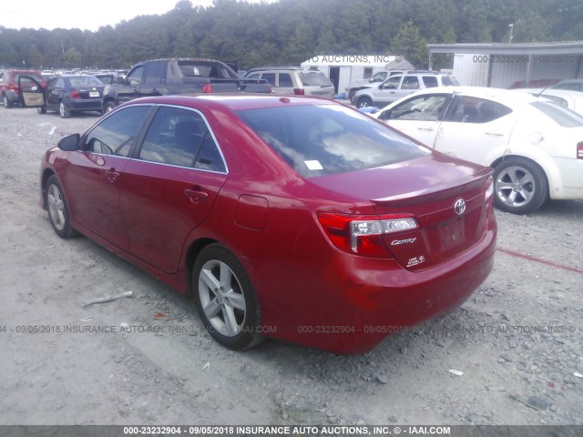 4T1BF1FK0CU543217 - 2012 TOYOTA CAMRY SE/LE/XLE წითელი ფოტო 3