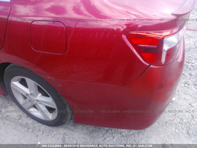 4T1BF1FK0CU543217 - 2012 TOYOTA CAMRY SE/LE/XLE წითელი ფოტო 6