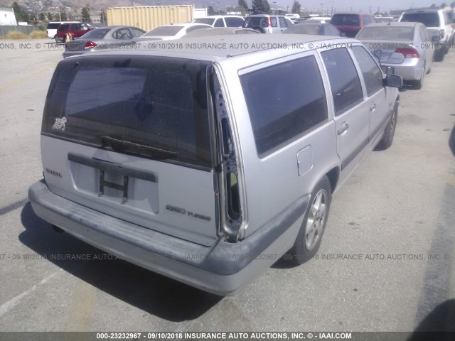 YV1LW5717R2053233 - 1994 VOLVO 850 SILVER photo 4