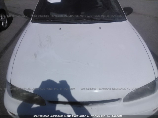 1Y1SK5264VZ453960 - 1997 GEO PRIZM LSI WHITE photo 6