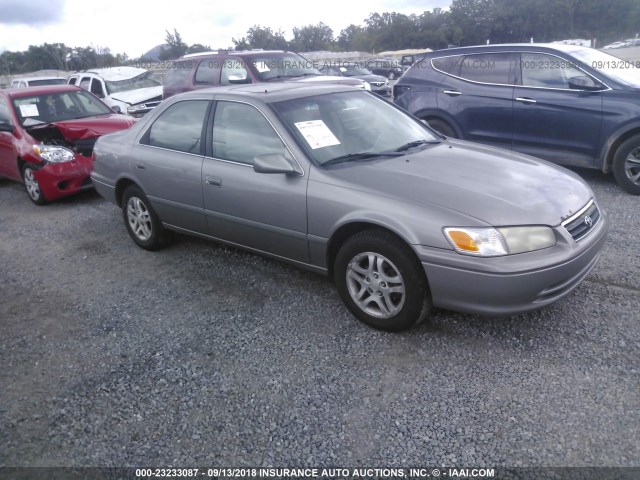 4T1BG22K61U021858 - 2001 TOYOTA CAMRY CE/LE/XLE 银色 照片 1