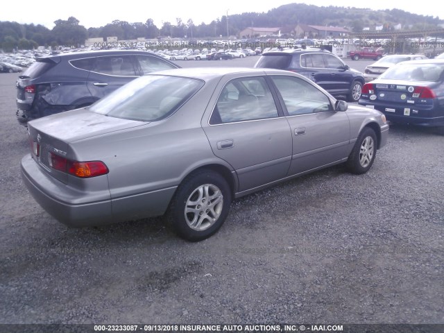 4T1BG22K61U021858 - 2001 TOYOTA CAMRY CE/LE/XLE 银色 照片 4