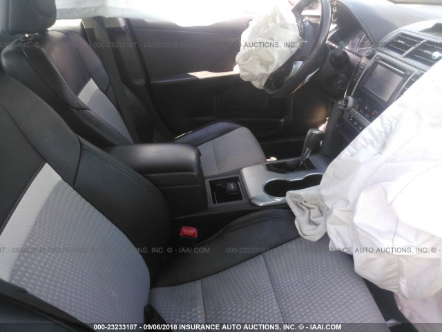 4T1BF1FK3EU315571 - 2014 TOYOTA CAMRY L/SE/LE/XLE 黑色 照片 5