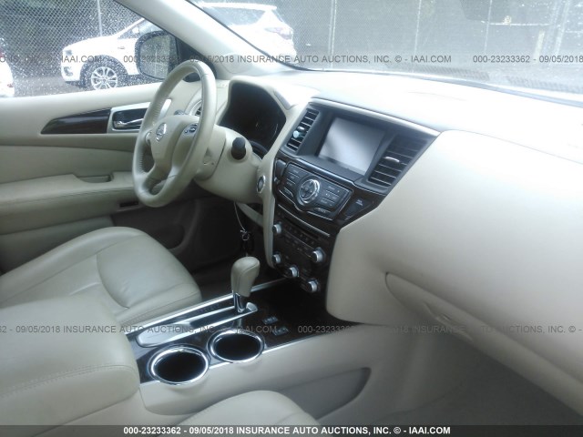 5N1AR2MN1EC714197 - 2014 NISSAN PATHFINDER S/SV/SL/PLATINUM WHITE photo 5