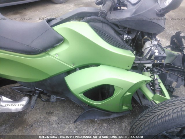 2BXJANA1XCV000420 - 2012 CAN-AM SPYDER ROADSTER RS-S GREEN photo 8