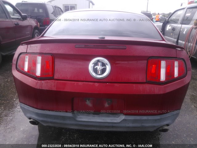 1ZVBP8AM3C5207751 - 2012 FORD MUSTANG RED photo 6